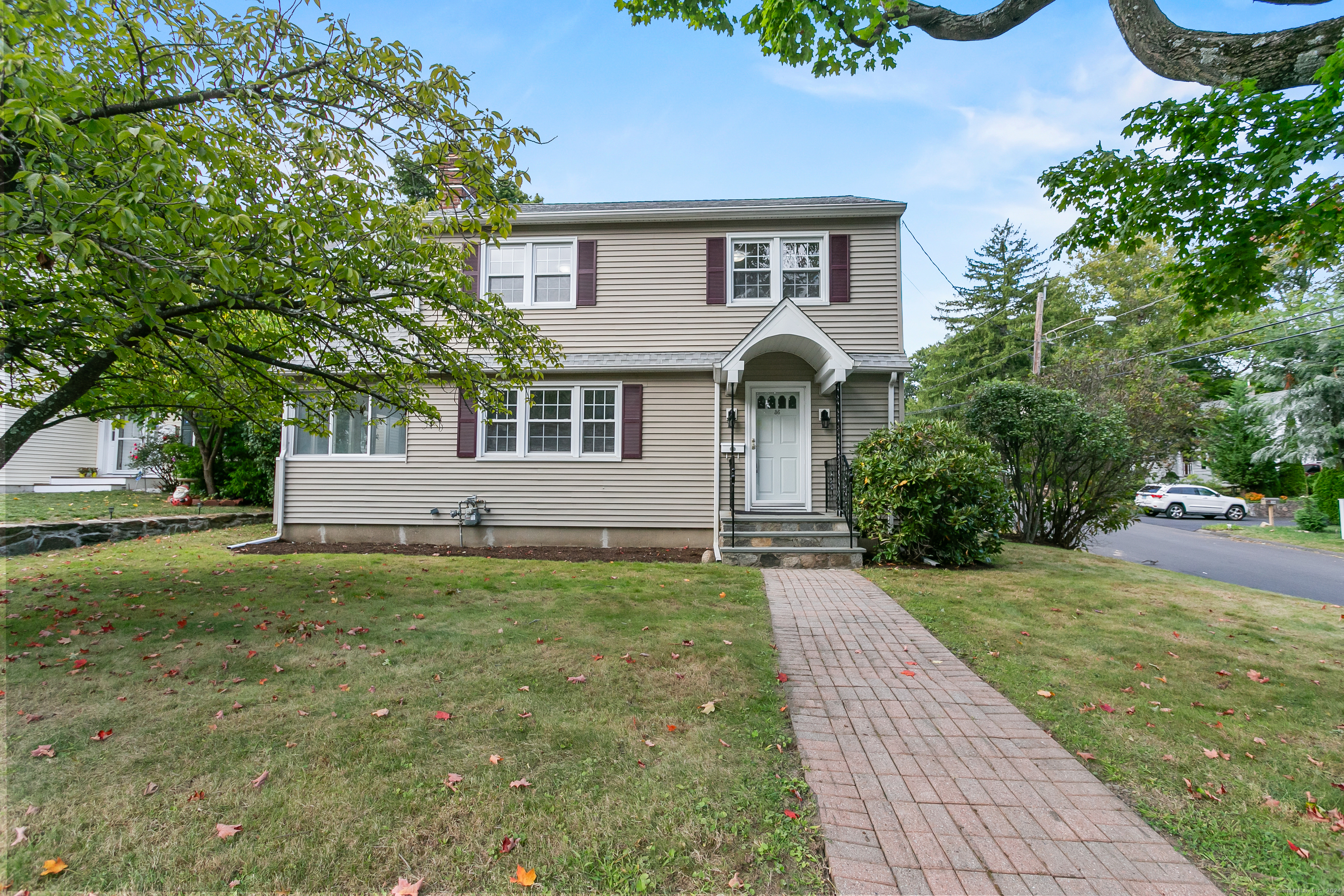 Holcomb Ave, Stamford, CT 06906