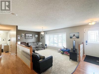 419 7th St W, House other with 4 bedrooms, 4 bathrooms and null parking in Meadow Lake SK | Image 2