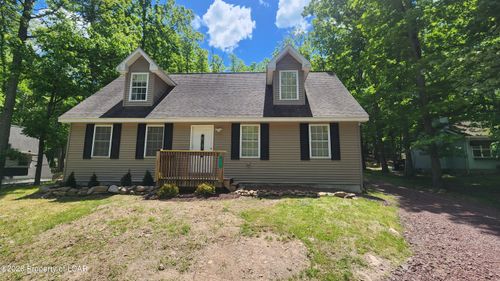 77 Holiday Dr, White Haven, PA, 18661-2835 | Card Image