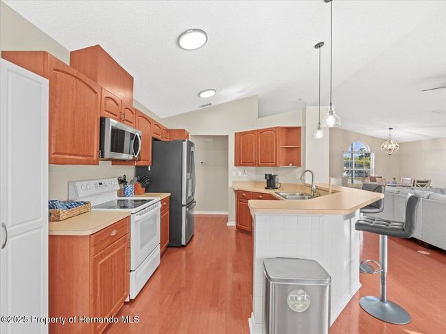 8484 Annapolis Rd, House other with 3 bedrooms, 2 bathrooms and null parking in SPRING HILL FL | Image 6