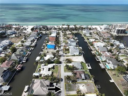 227 Channel Dr, NAPLES, FL, 34108-2143 | Card Image