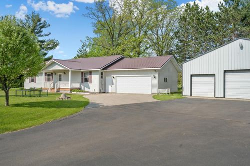 561 95th St, Amery, WI, 54001-4017 | Card Image