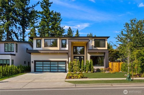 12922 Ne 104th St, Kirkland, WA, 98033-4703 | Card Image