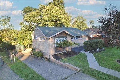140 Windsor Dr, Penn Hills, PA, 15235-4517 | Card Image