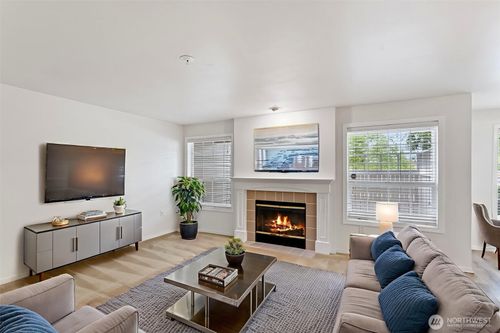 apt-a102-14007 Ne 181st St, Woodinville, WA, 98072-6844 | Card Image