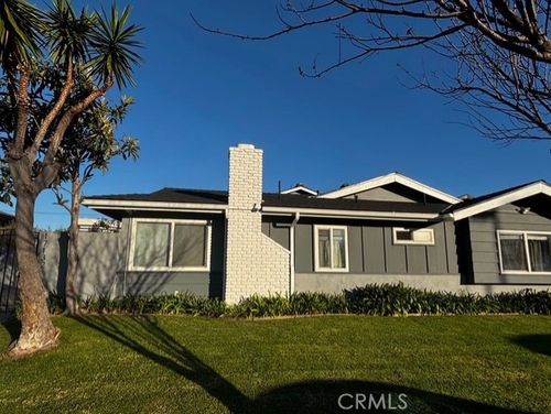 4-17132 Emerald Ln, Huntington Beach, CA, 92647-5700 | Card Image