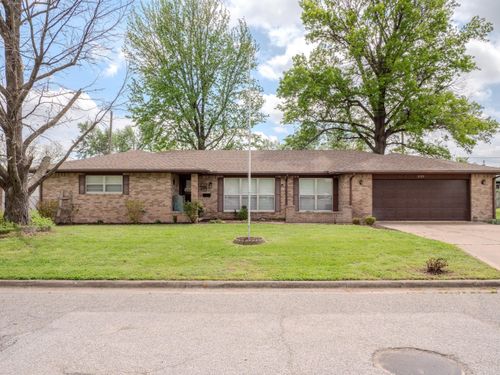 225 10th Ave Nw, Miami, OK, 74354-3239 | Card Image