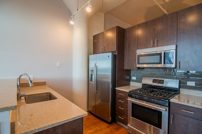 APT-603 - 1224 Van Buren St, Condo with 2 bedrooms, 1 bathrooms and 1 parking in CHICAGO IL | Image 5