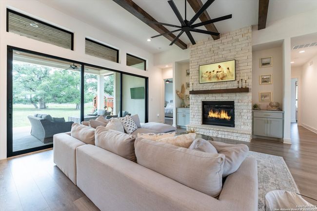 435 Arthur Ct, House other with 4 bedrooms, 3 bathrooms and null parking in Spring Branch TX | Image 4