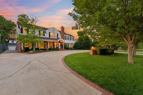 1707 Pennington Way, Nichols Hills, OK, 73116-5117 | Card Image