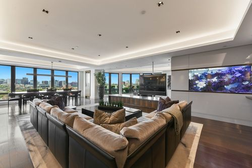 e11a-776 Boylston, Boston, MA, 02199 | Card Image