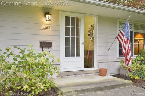2687 Heathfield Rd, Bloomfield Hills, MI, 48301-3412 | Card Image