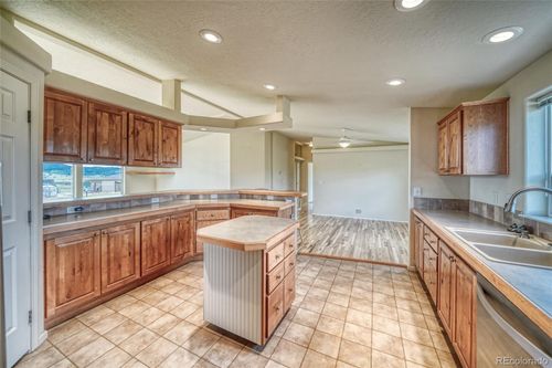 64 Grandview Cir, Divide, CO, 80814-9113 | Card Image