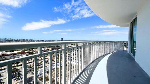 unit-2007w-1745 E Hallandale Beach Blvd, Hallandale Beach, FL, 33009-4666 | Card Image