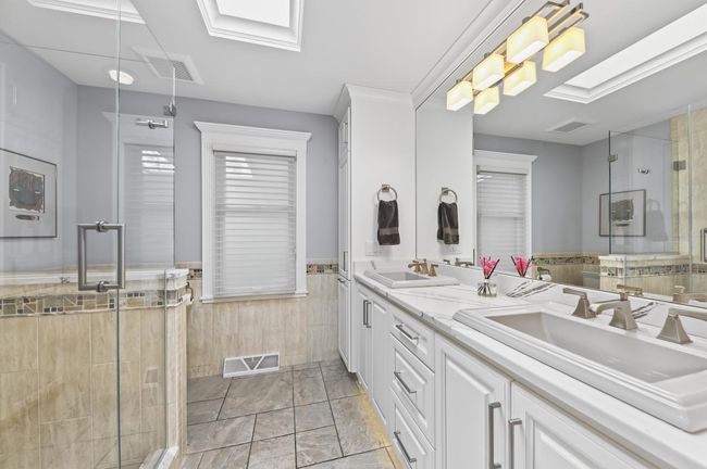 18140 Colline Vue Boulevard, House other with 4 bedrooms, 3 bathrooms and null parking in Brookfield WI | Image 14