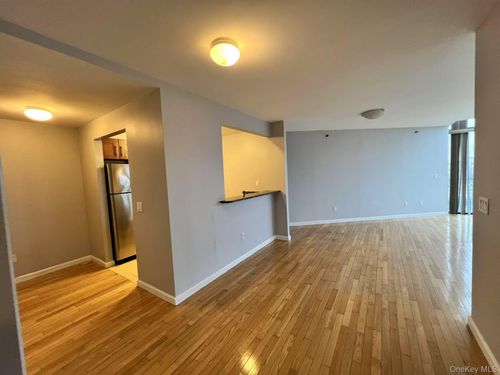 apt-4e-6070 Woodhaven Blvd, Elmhurst, NY, 11373-5539 | Card Image