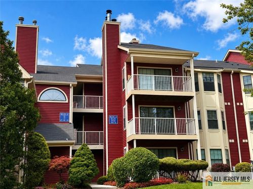 88-88 Crosspointe Dr, East Brunswick, NJ, 08816-1842 | Card Image