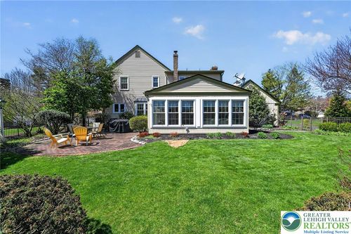 2953 Parkview Ln, ALLENTOWN, PA, 18103-5515 | Card Image