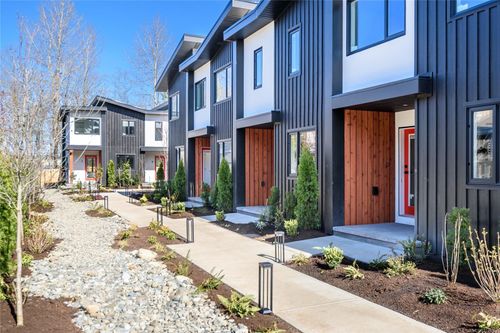 4-1590 Piercy Ave, Courtenay, BC, V9N3E9 | Card Image