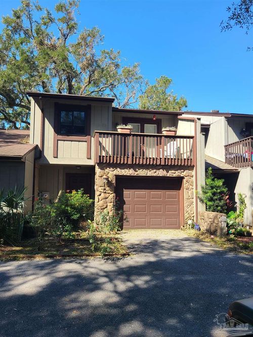 6043 Hilburn Rd, Pensacola, FL, 32504-6368 | Card Image