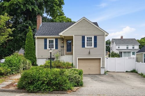 24 Ford St, Dedham, MA, 02026-4913 | Card Image