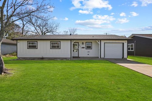 517 Combs Dr, Port Neches, TX, 77651-5003 | Card Image