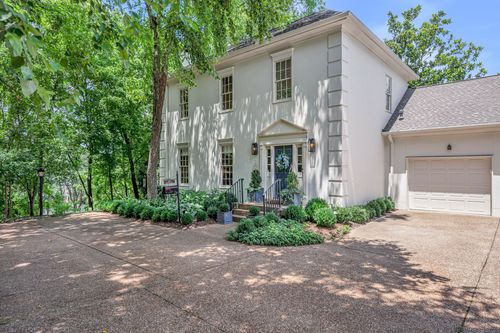 216 Chestnut Hill Dr, Nashville, TN, 37215-1718 | Card Image