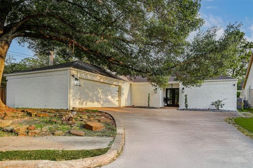 10303 Chevy Chase Dr, Houston, TX, 77042-2445 | Card Image