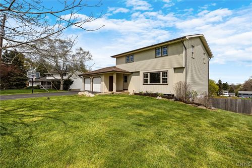 4175 Old Winding, Onondaga, NY, 13215 | Card Image