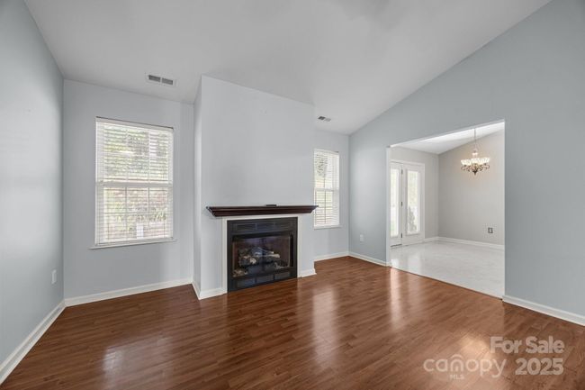 68 Wiltshire Cir, Condo with 2 bedrooms, 2 bathrooms and null parking in Fletcher NC | Image 7
