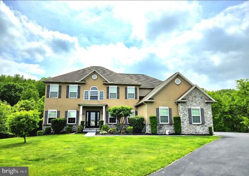 710 Myrtle Ct, NEW CUMBERLAND, PA, 17070-2868 | Card Image