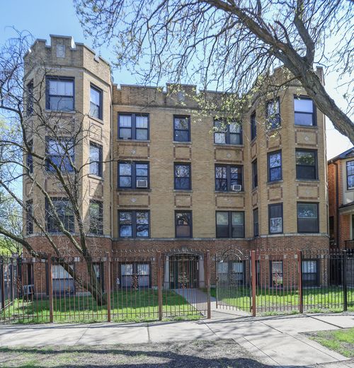 apt-3-4250 Clark St, Chicago, IL, 60613-6987 | Card Image