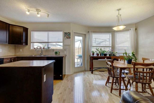 196 Silverado Plains Close Sw, Home with 3 bedrooms, 2 bathrooms and 4 parking in Calgary AB | Image 11