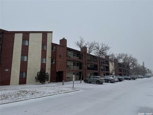 309a-4040 8th St E, Saskatoon, SK, S7H5L4 | Card Image