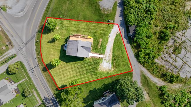 517 W Glade St, House other with 3 bedrooms, 3 bathrooms and null parking in Glade Spring VA | Image 4