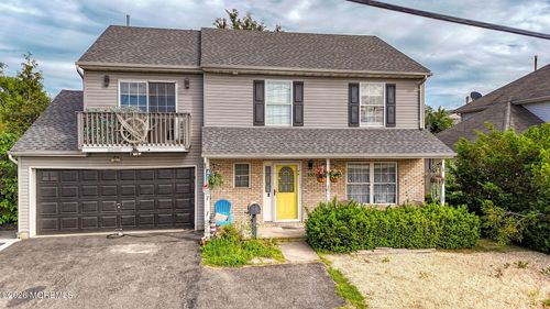 450 Beachway Ave, Keansburg, NJ, 07734-1013 | Card Image
