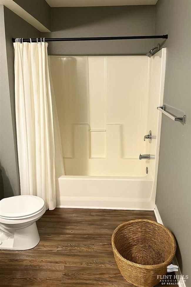 1305 Newfoundland Dr, Condo with 3 bedrooms, 2 bathrooms and null parking in Manhattan KS | Image 17