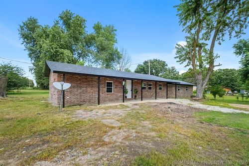57128 S 690 Rd, Colcord, OK, 74338-1184 | Card Image