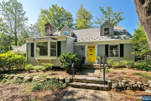 141 Morton Dr, Ramsey, NJ, 07446-2516 | Card Image