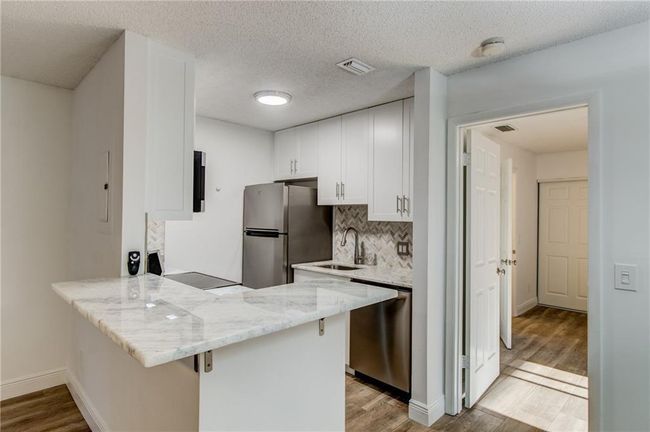 5 - 1172 Breezy Way, Condo with 2 bedrooms, 2 bathrooms and null parking in Sebastian FL | Image 11