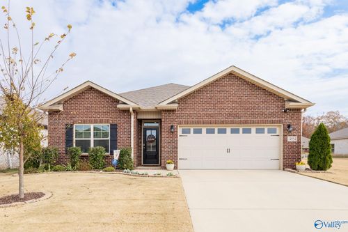 14954 Westmead Ln, Athens, AL, 35613-2674 | Card Image