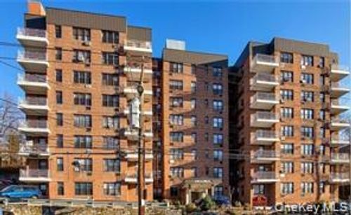3b-632 Warburton Ave, Yonkers, NY, 10701-1635 | Card Image