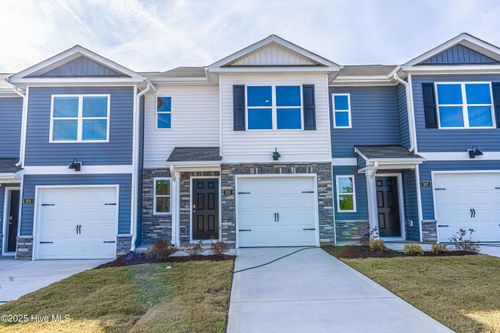 205 Maddox Drive, Aberdeen, NC, 28315 | Card Image