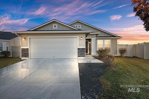 3037 N Saratov Way, Kuna, ID, 83634-4856 | Card Image