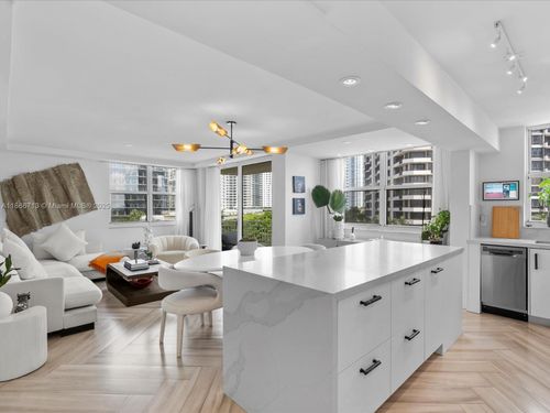 apt-701-770 Claughton Island Dr, Miami, FL, 33131-2626 | Card Image
