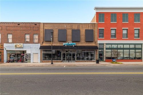 128 S Scales St, Reidsville, NC, 27320-3834 | Card Image