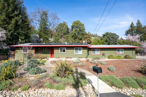 312 Oak Knoll Road, Ukiah, CA, 95482 | Card Image