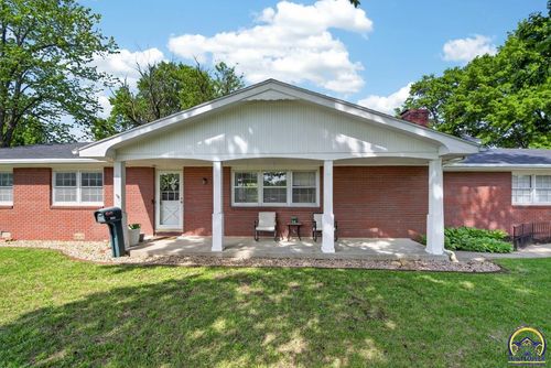 2031 Sw Sims Ave, Topeka, KS, 66604-3546 | Card Image