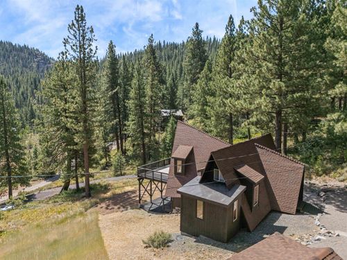 10890 Juniper Way, Truckee, CA, 96161 | Card Image