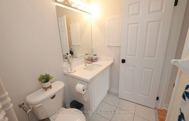 695 Poplar Rd, House other with 2 bedrooms, 4 bathrooms and 2 parking in Milton ON | Image 16